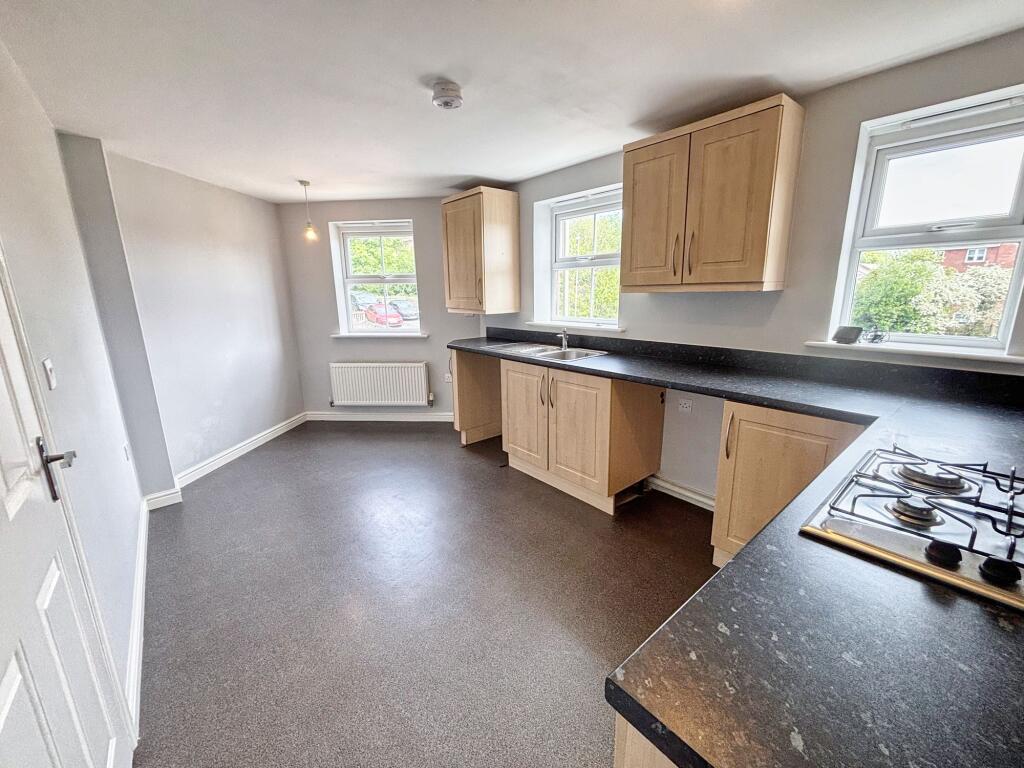 Longacres, Bridgend, CF31 - View 3