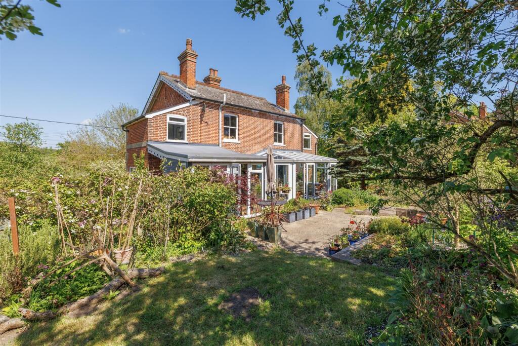 5-bed house on Yoxford, Saxmundham, £575,000