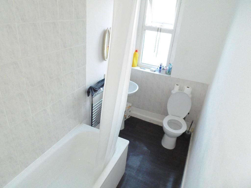 Coldcotes Avenue, Leeds, LS9 photo 3