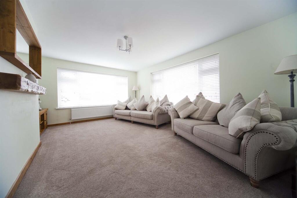 House in Stockton-on-Tees - More