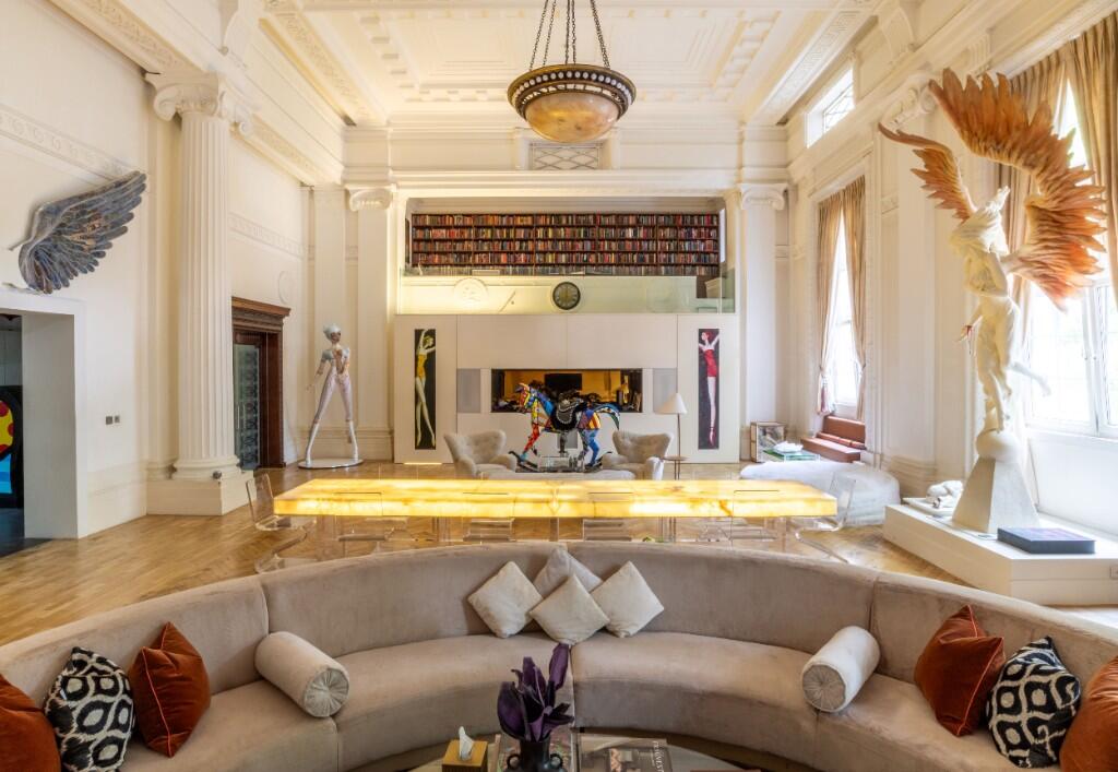 Main image of property: Rosebery Avenue, London, EC1R