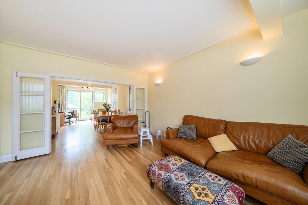 House in London, Woodside Park - View 3