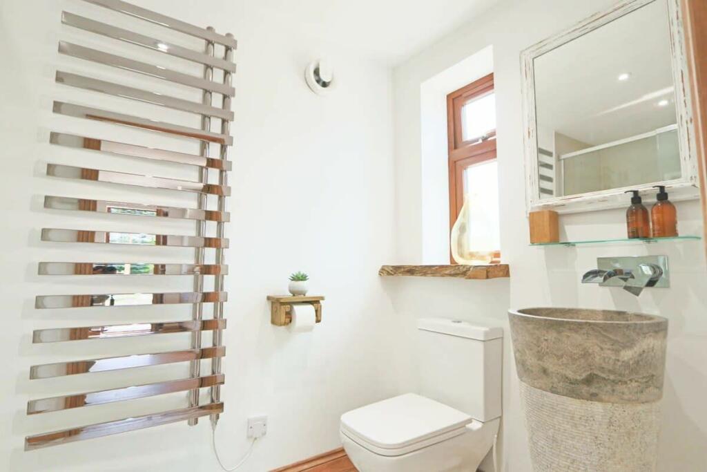 1 bedroom cottage for rent