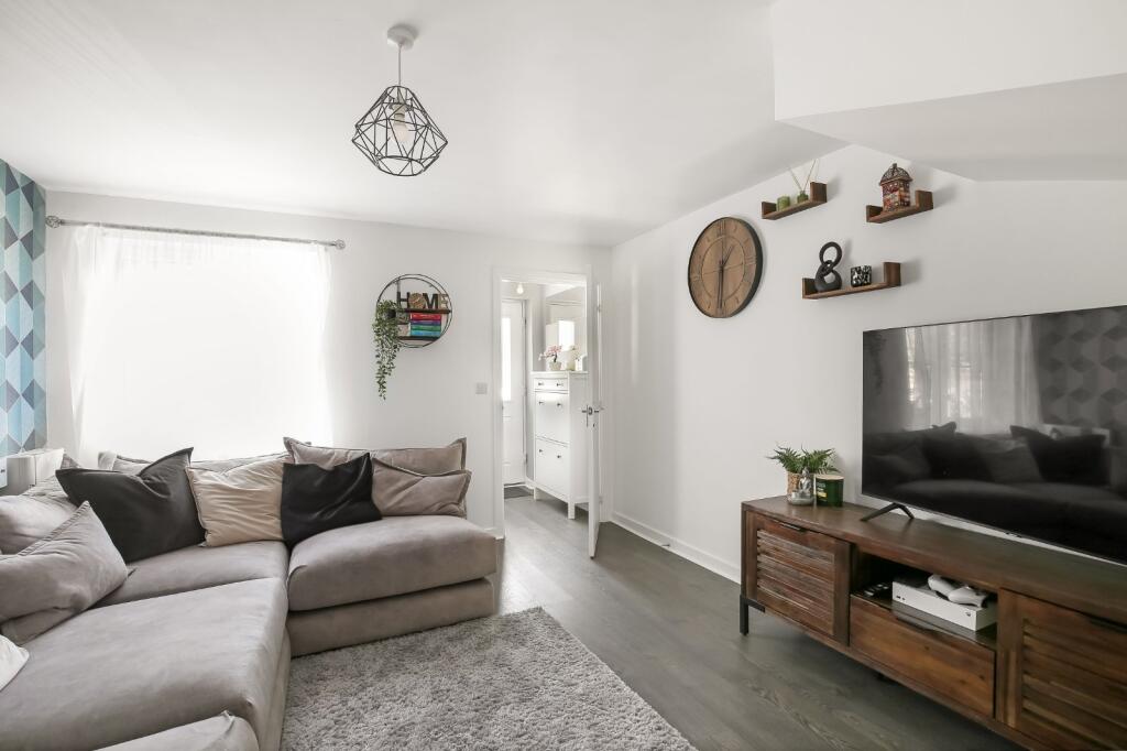 House in Salisbury - View 5