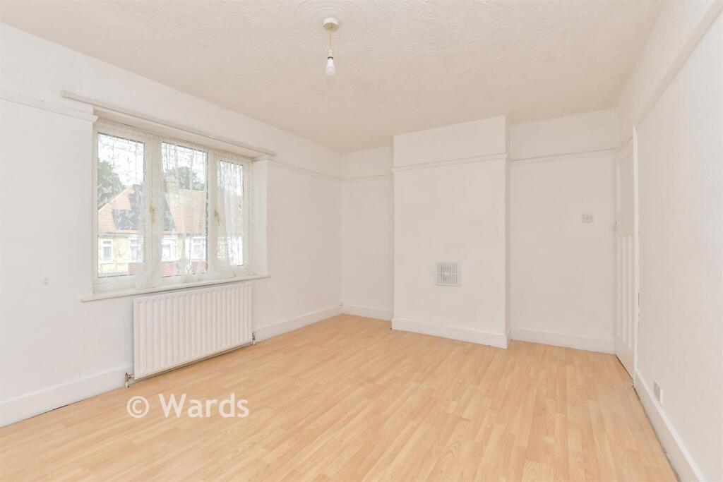 House in Gillingham, Twydall - View 3