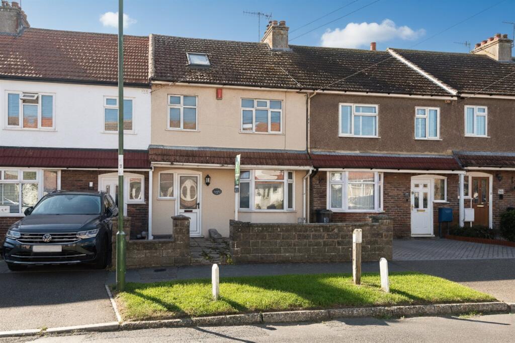 4-bed house on Fifth Avenue, Lancing, BN15, £370,000