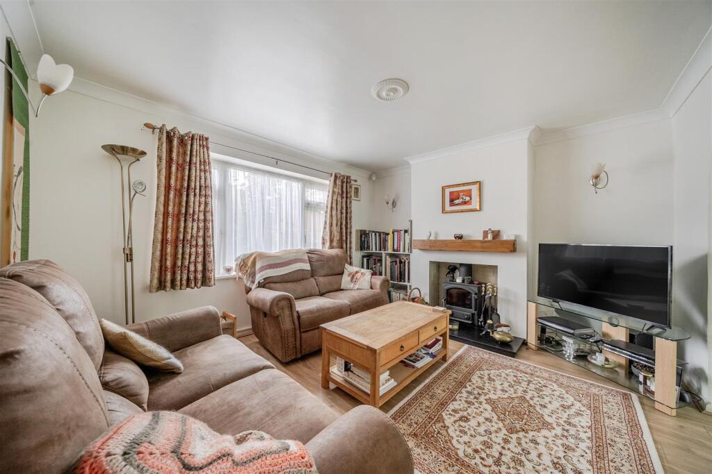 House in Berkshire, Wokingham Without - View 3