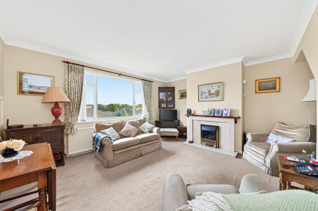 House in Huddersfield - View 3