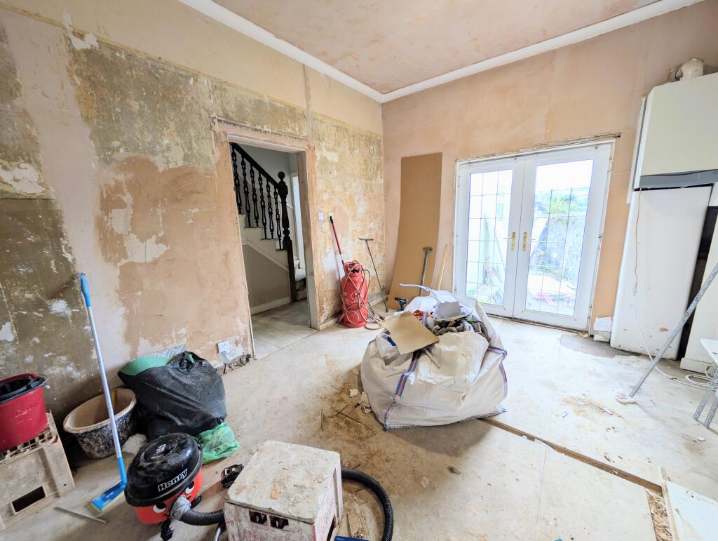 House in Kilmarnock, North Ayrshire - More