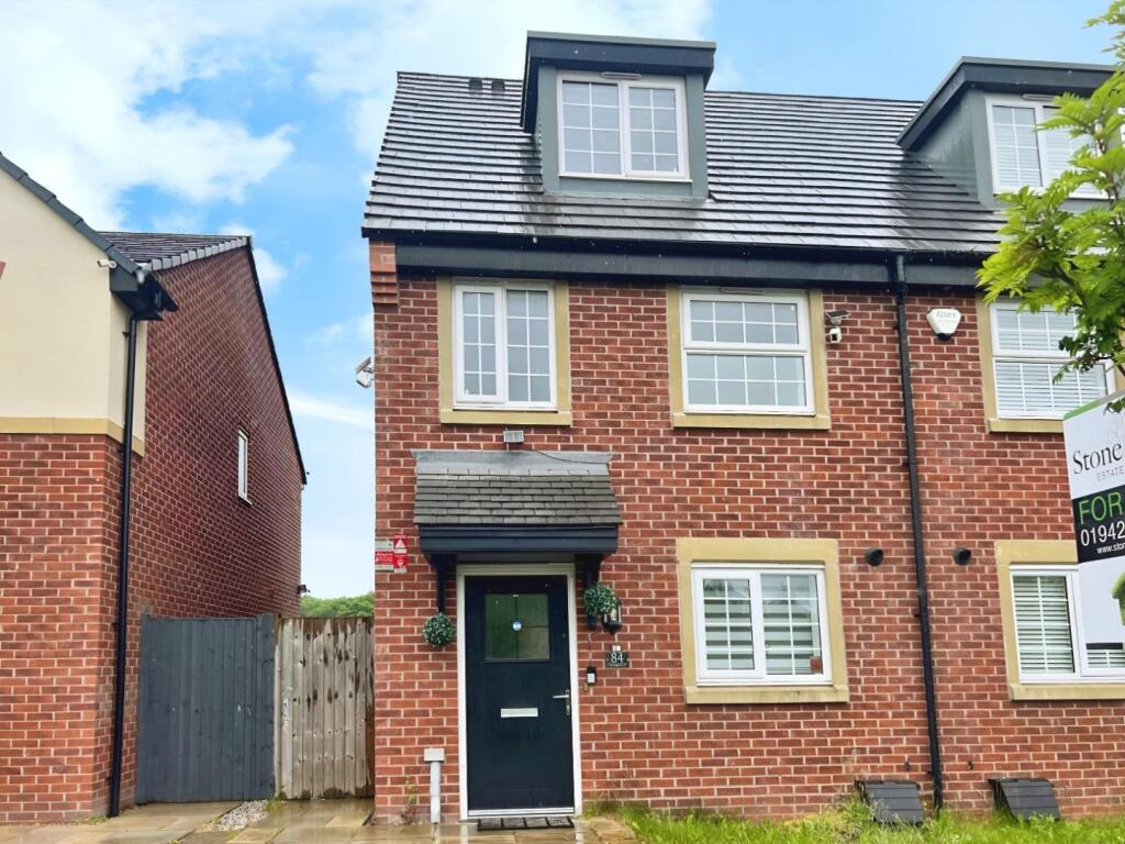 Tinsley Green Way, Leigh photo 4