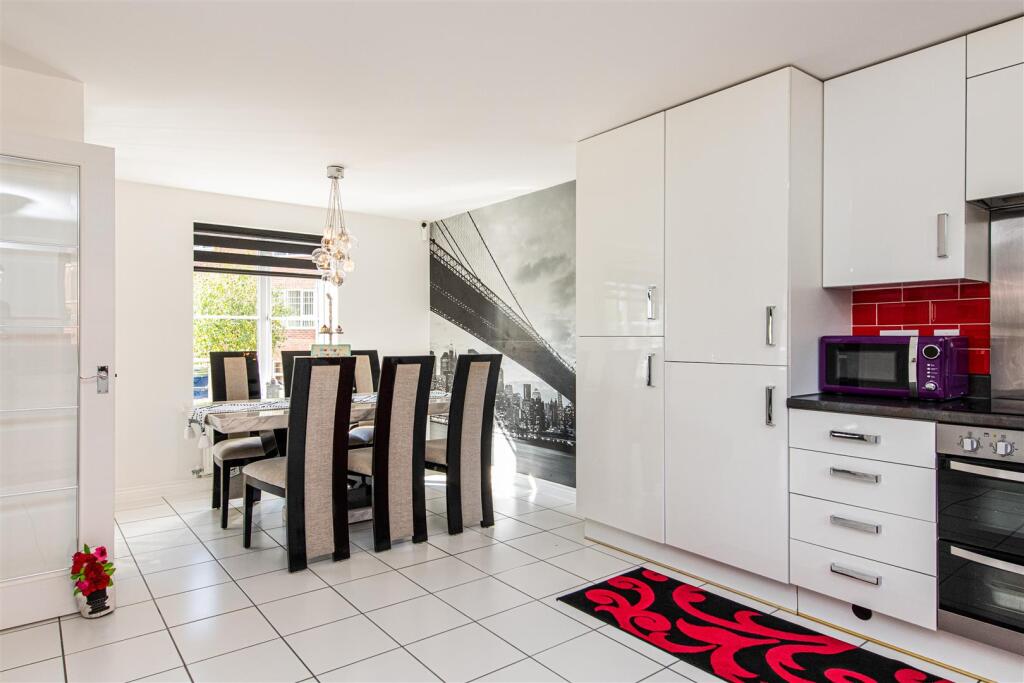 House in Northampton - View 4
