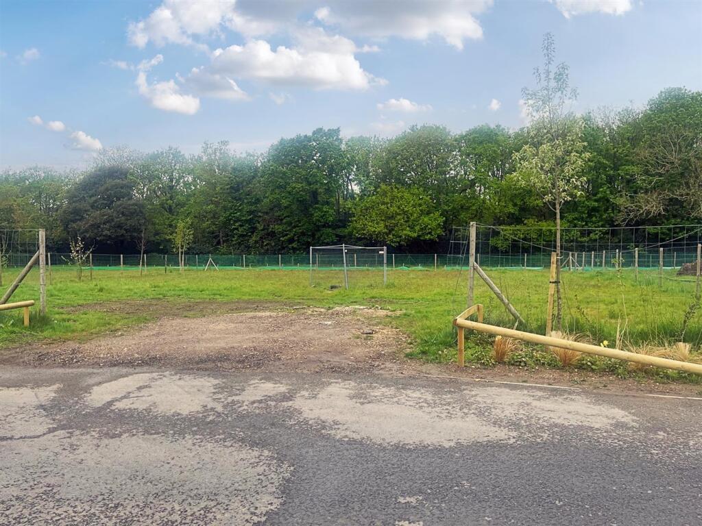 Main image of property: Brook Avenue, Warsash