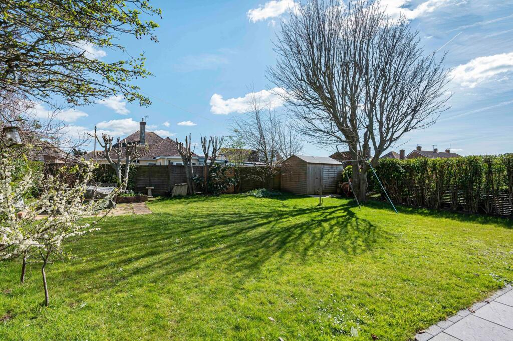 Slindon Avenue, Peacehaven, BN10 8ET photo 4