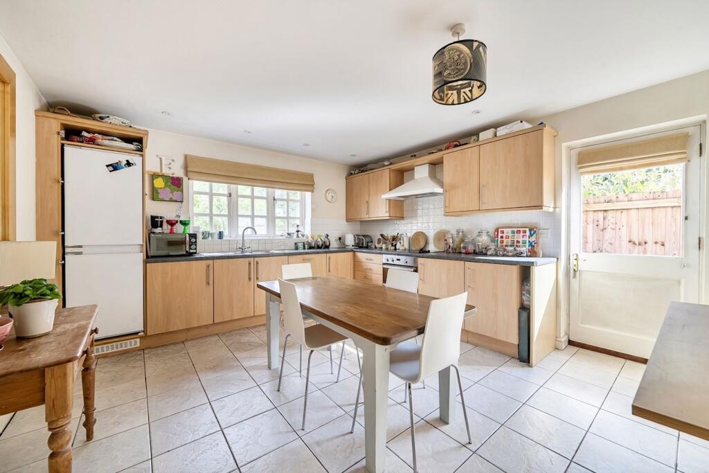 House in Shrewton - View 4
