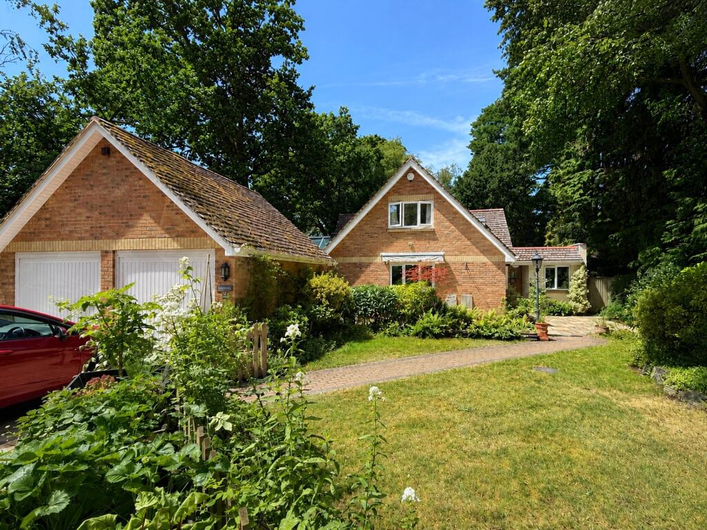 Main image of property: Park Lane, Alderholt, Fordingbridge, Dorset, SP6