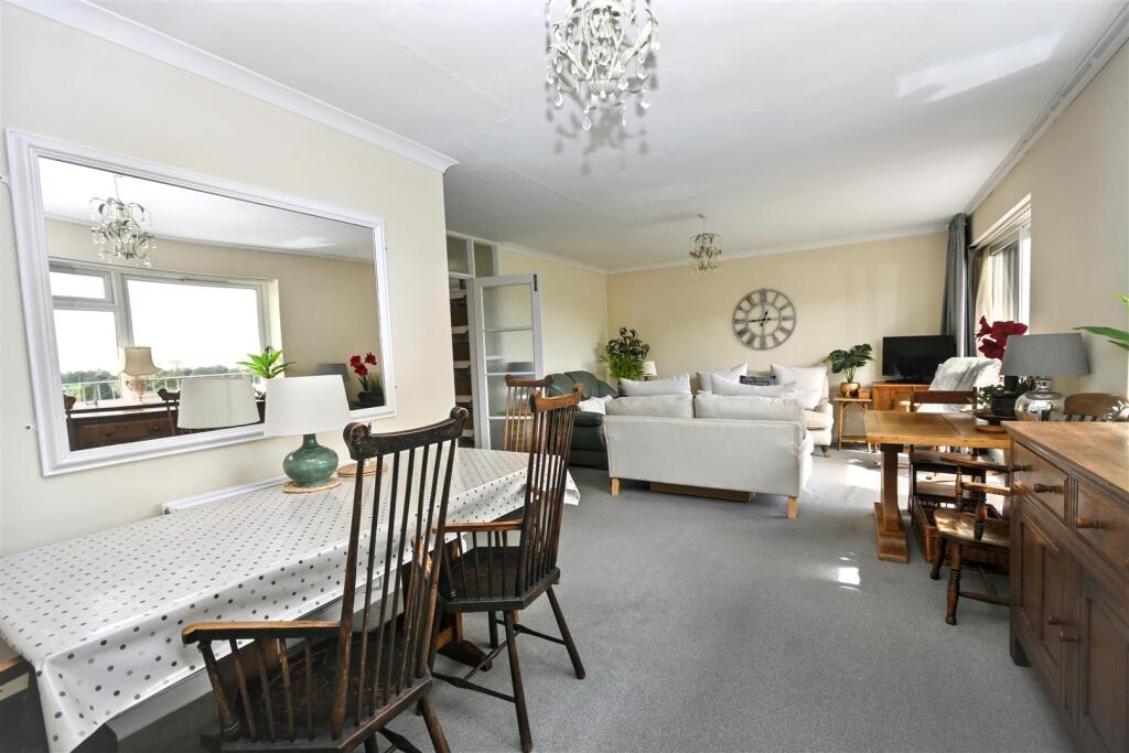 Apartment in Brighton - View 5