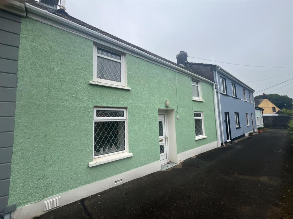 Main image of property: Heol Singleton, Llansaint, Kidwelly