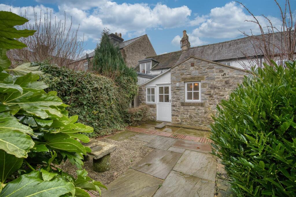Main image of property: Sunny Bank, Great Longstone, Bakewell
