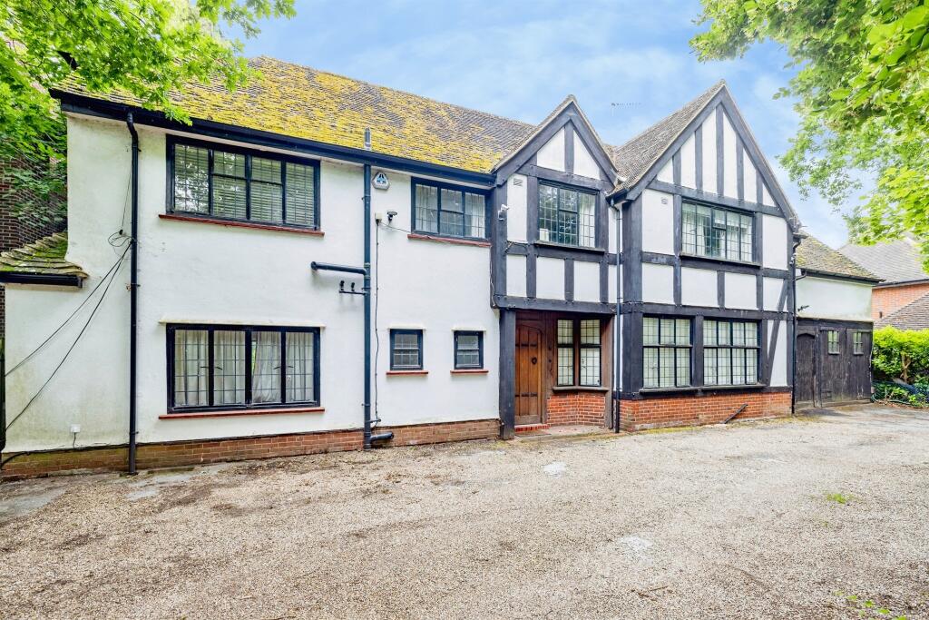 Main image of property: Hempstead Road, Watford