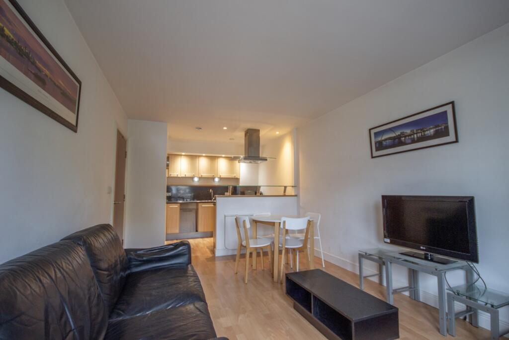 Apartment in Newcastle upon Tyne, Grainger Town - View 2