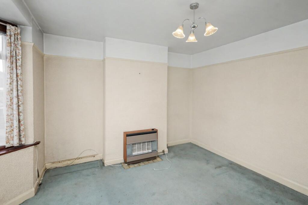 46 Adrian Road, Abbots Langley, WD5 0AQ photo 3
