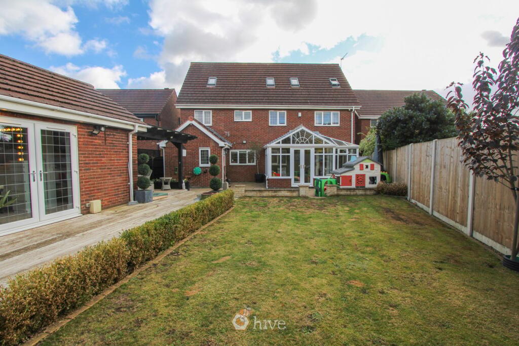 Lings Lane, Hatfield, Doncaster, DN7 photo 3