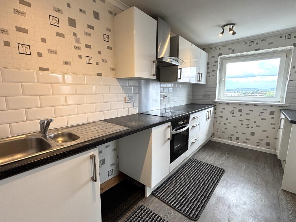 Apartment in Wolverhampton, West Midlands - View 5