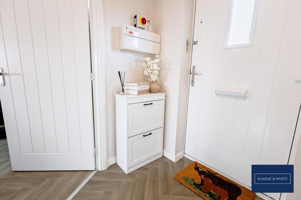 House in Merthyr Tydfil, Penyrheol, Town - View 5