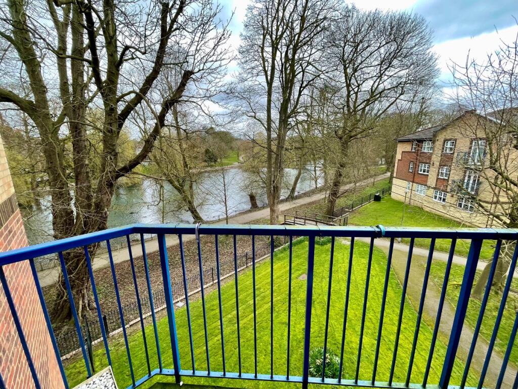 Lords Place, Knights Field, Luton, Bedfordshire, LU2 7LD photo 2