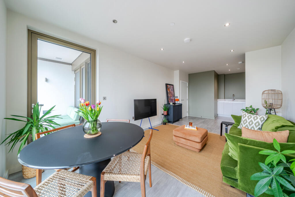 Main image of property: Stockwell Road, Stockwell, London, SW9