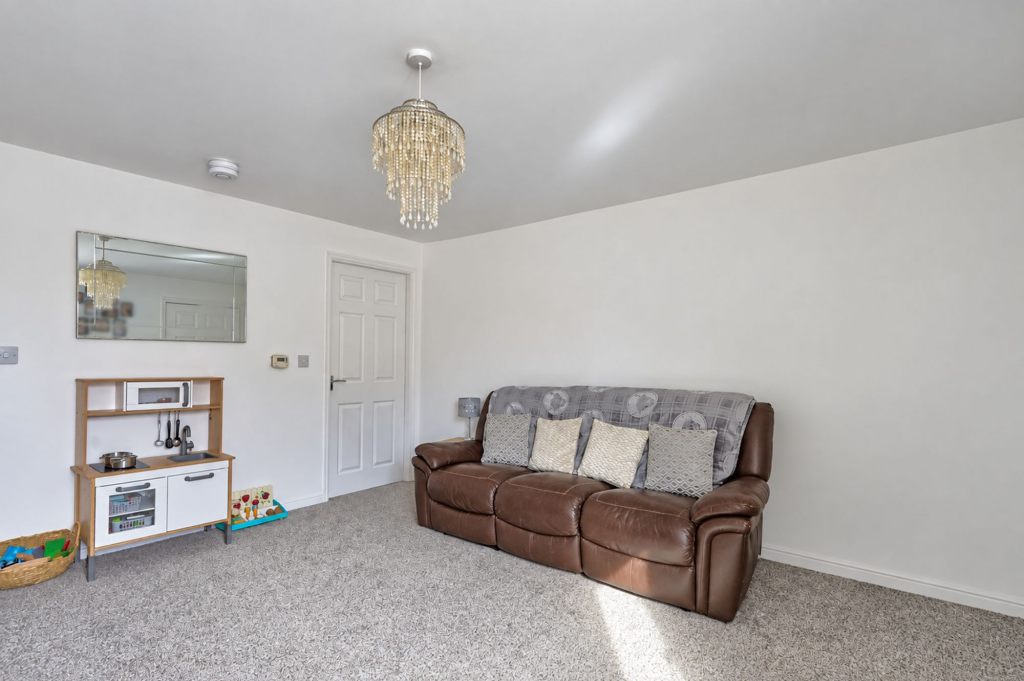 Middlebeck Close, Middlesbrough, TS3 photo 4