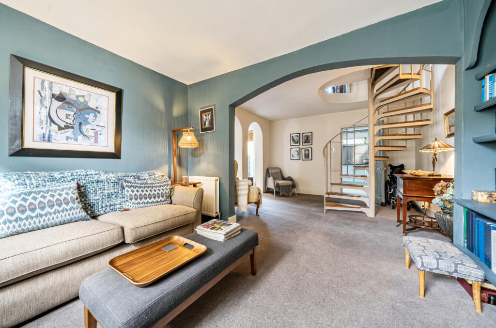 House in London - View 3