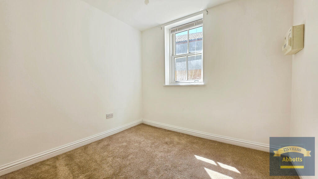 Apartment in Colchester - More