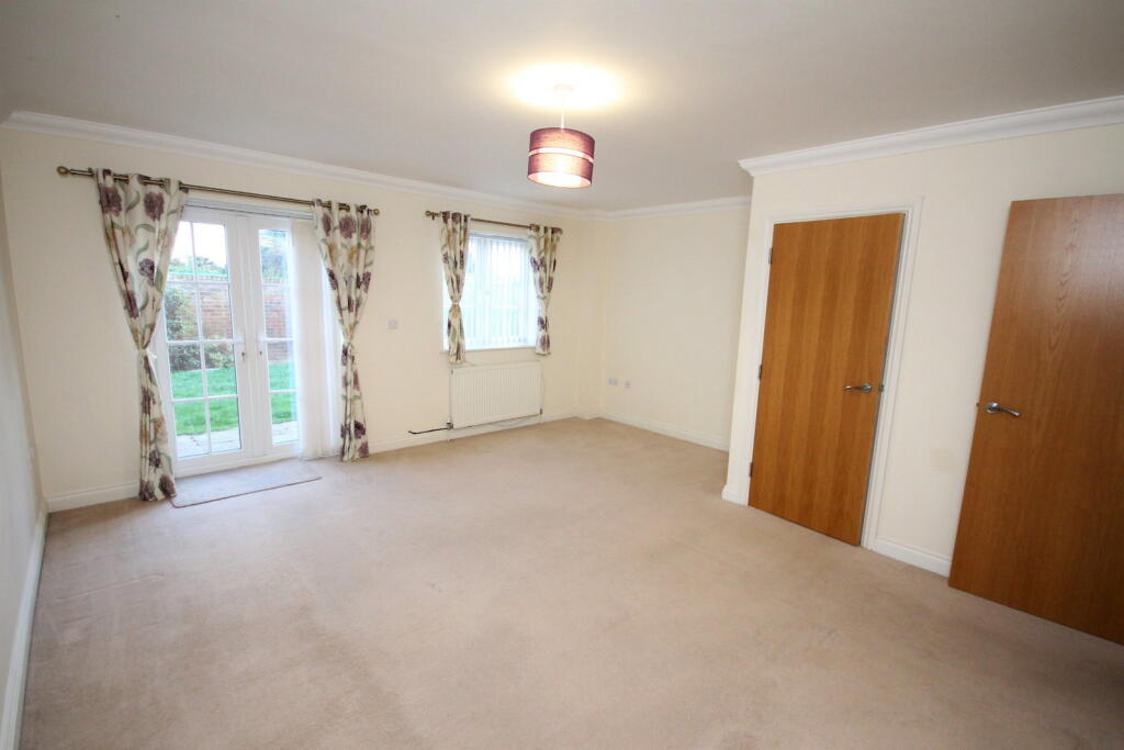 Lansdowne Cottages, Willow Wood Close, Angmering BN16 4BA - View 3