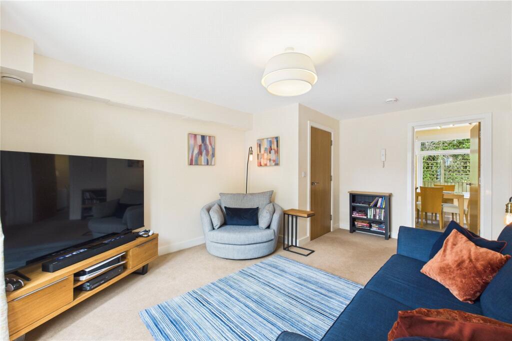 Reading Road, Pangbourne, Reading, Berkshire, RG8 photo 3
