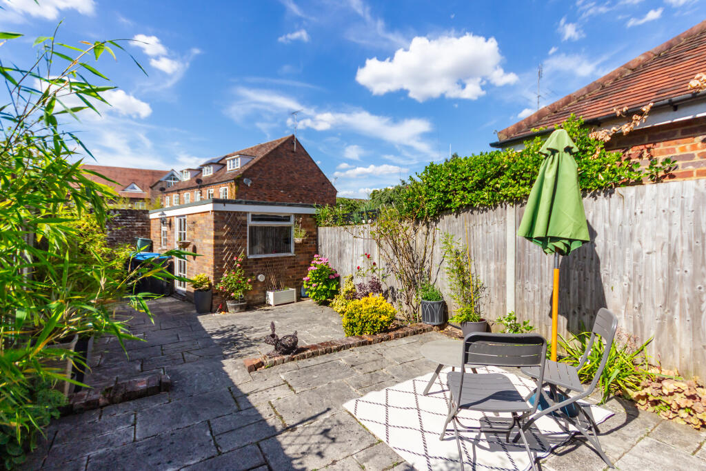 House in Dacorum, Markyate - View 4