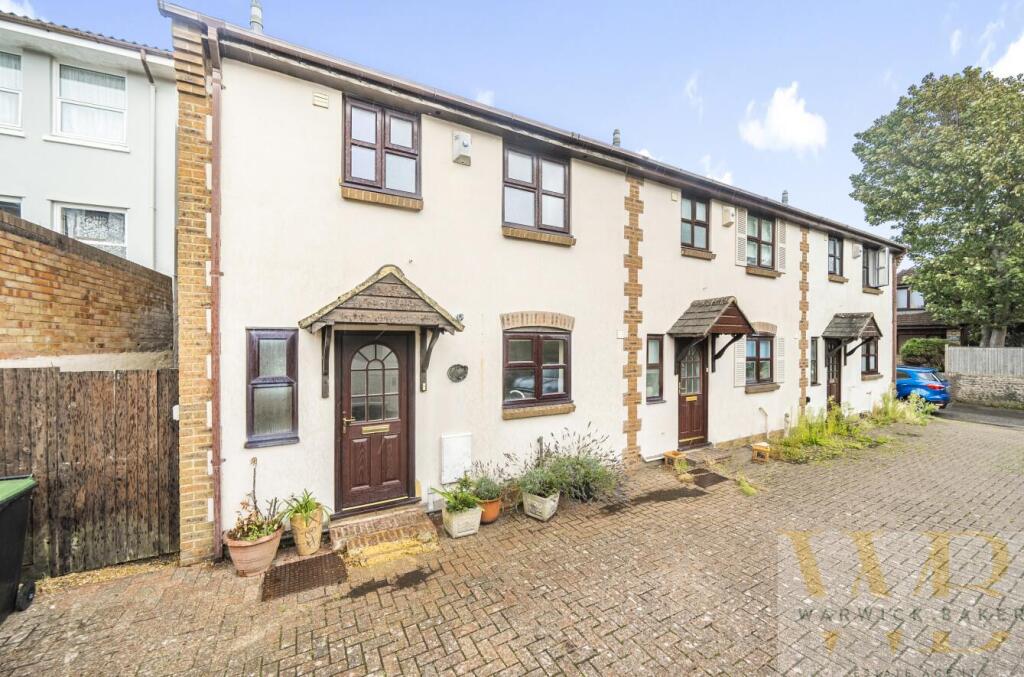 3-bed semi-detached on Rope Walk, Shoreham-By-Sea, £425,000