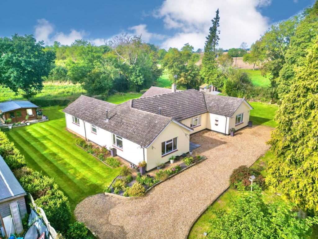 4-bed detached on Vancouver, Brockley, Bury St. Edmunds, IP29 4AH, £550,000