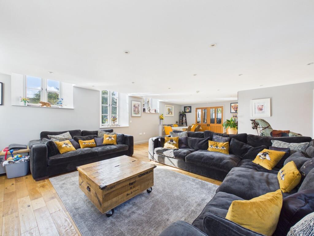 House in Plymouth - View 5