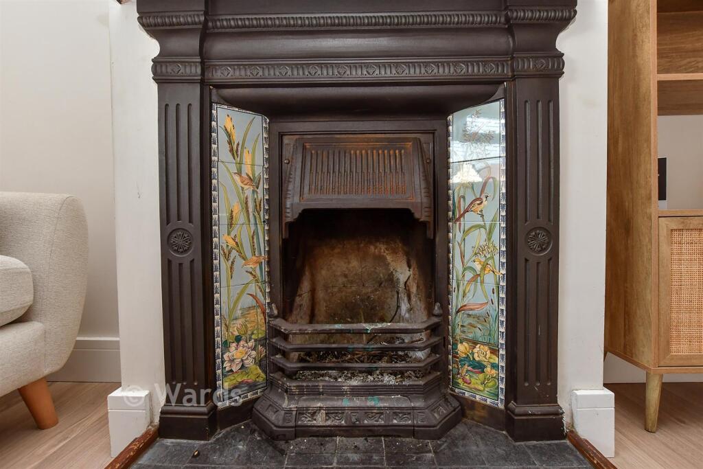 House in Minster-on-Sea, Merryman's Hill - More