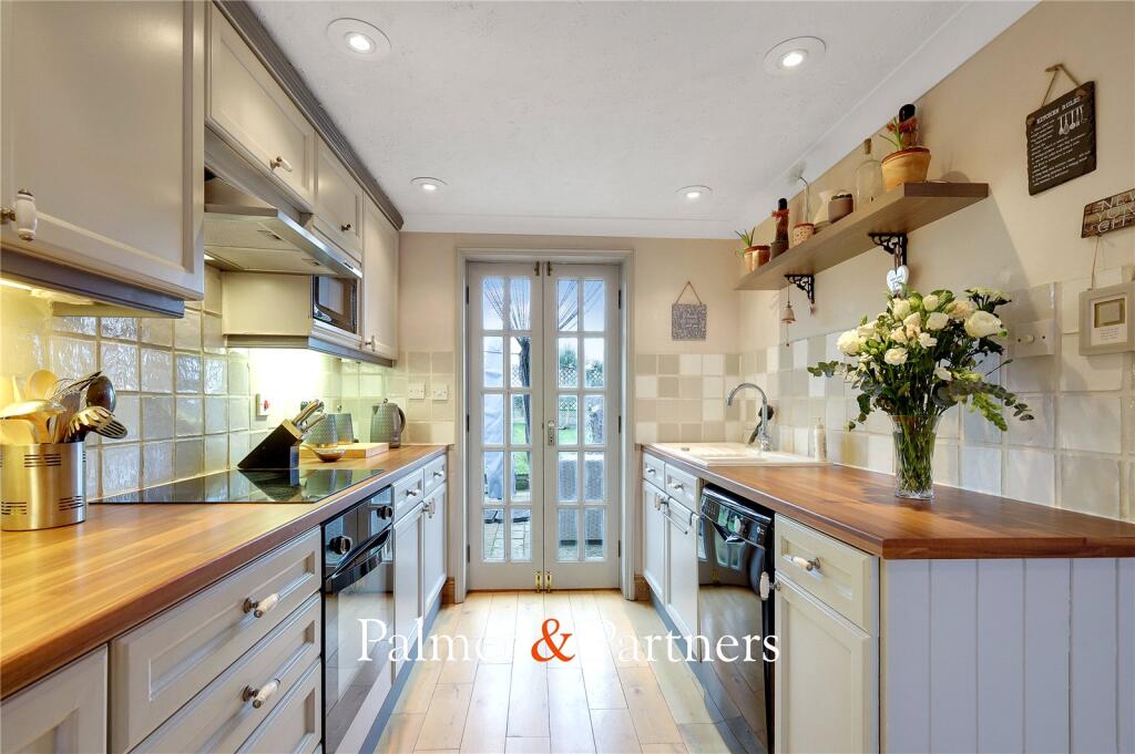 Church Road, Thorrington, Colchester, Essex, CO7 photo 4