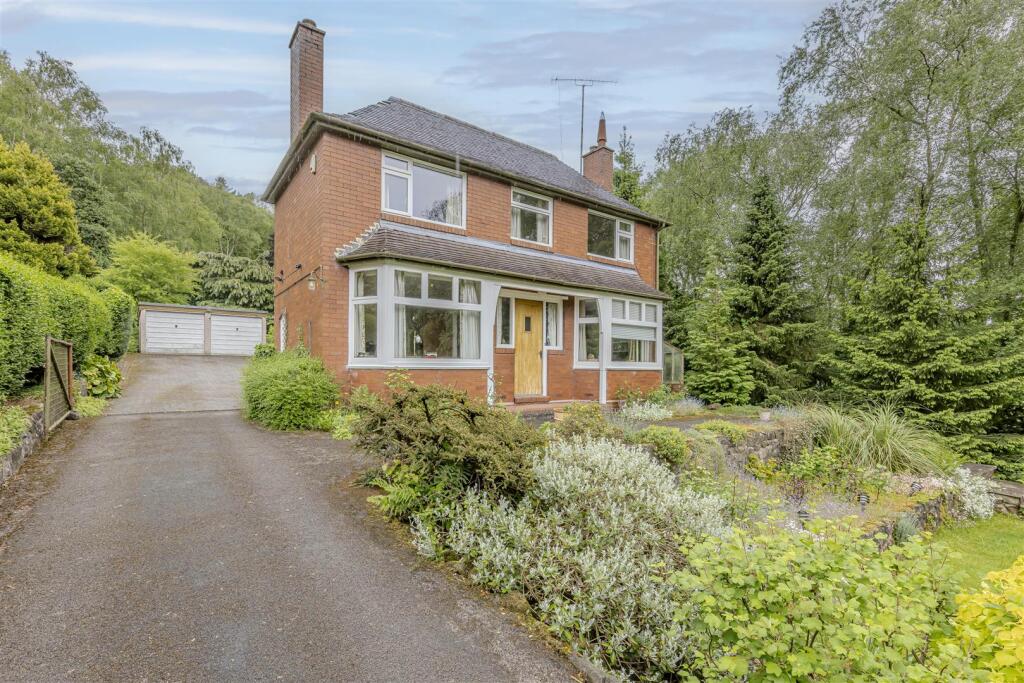 3-bed detached on Sutherland Road, Longsdon, Staffordshire, ST9 9QD, £500,000