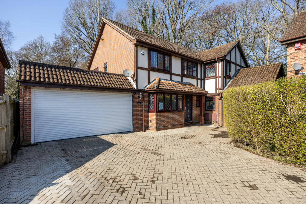 Main image of property: Bridgelands | Copthorne | RH10 | New Move Estate Agents