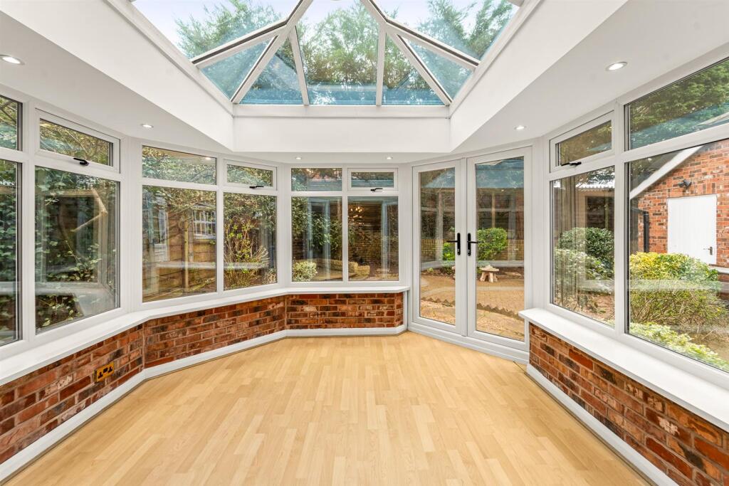 Churchfields, Sale photo 4