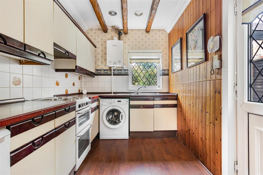 House in Newmarket - More