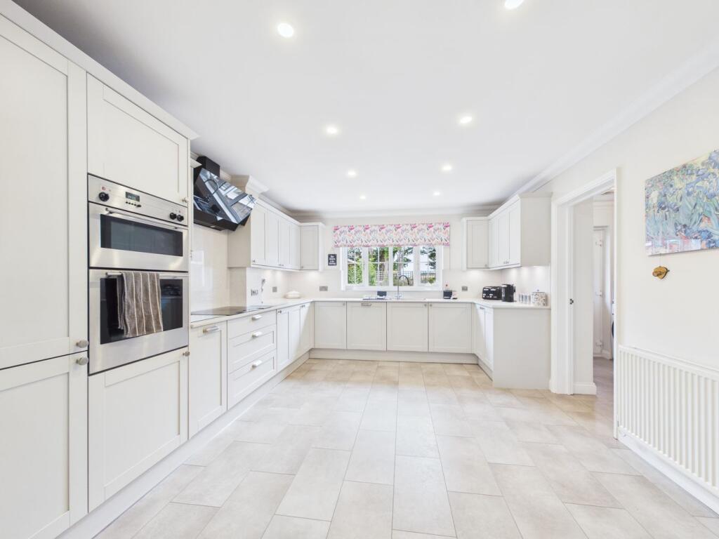 House in Stevenage - View 2