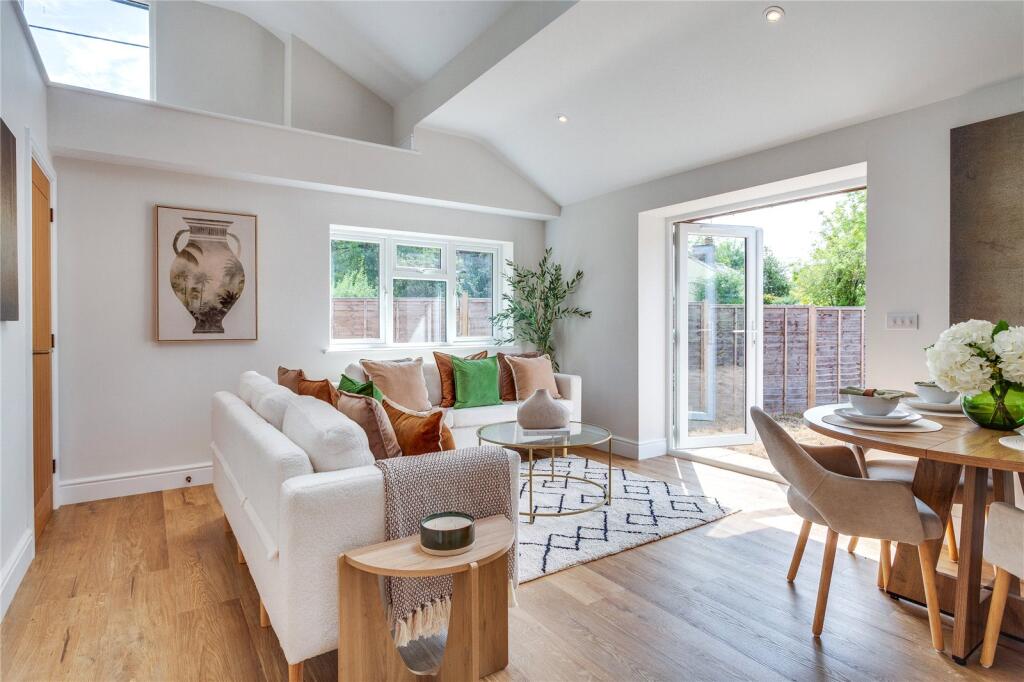 House in Reading, St. Nicholas, Hurst - View 5