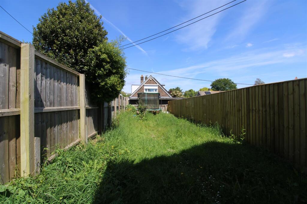 Whitepit Lane, Newport photo 2
