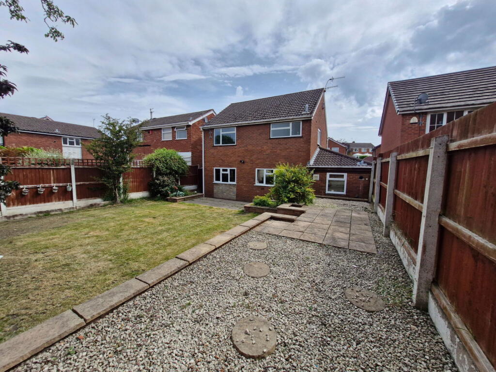 Swan Street, PENSNETT, Brierley Hill, DY5 4DJ photo 2