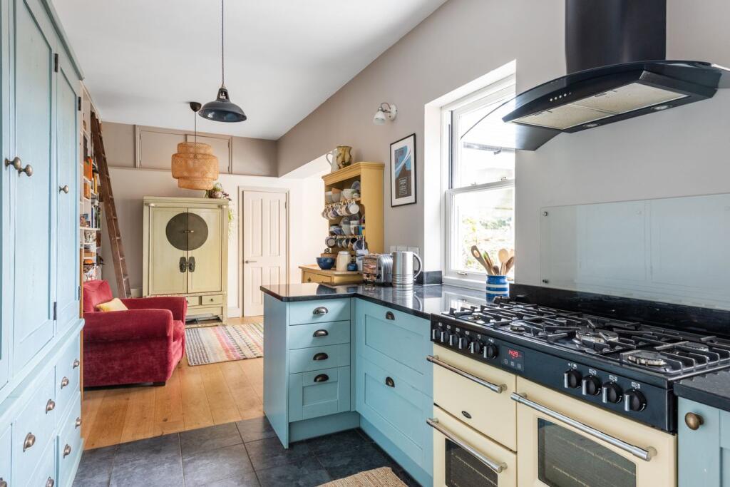 House in Bath - View 4